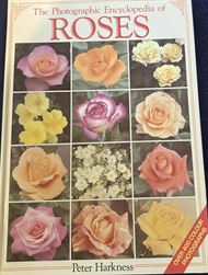 The photographic encyclopedis of Roses (Bog)